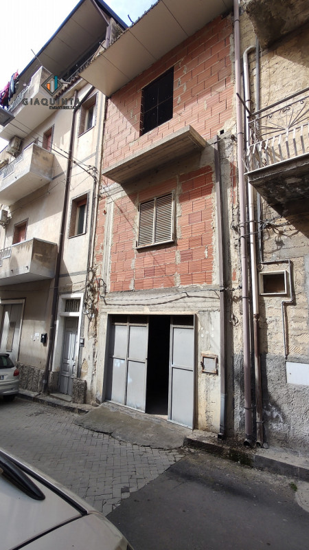 Immagine 10 di Casa indipendente in vendita  in via Firenze n.09 a Palagonia