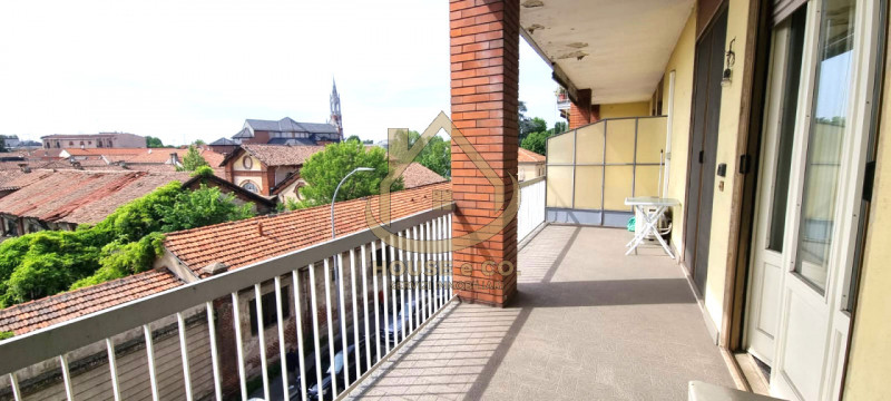 Immagine 12 di Appartamento in vendita  in Vigevano - Corso Genova 2 a Vigevano