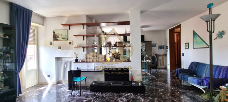 Immagine 15 di Appartamento in vendita  in Vigevano - Corso Genova 2 a Vigevano