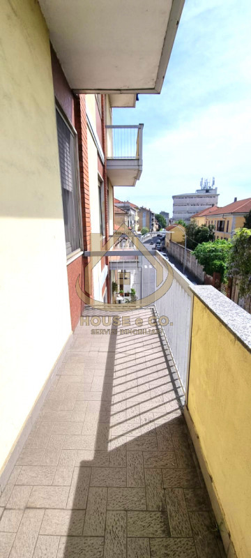Immagine 35 di Appartamento in vendita  in Vigevano - Corso Genova 2 a Vigevano
