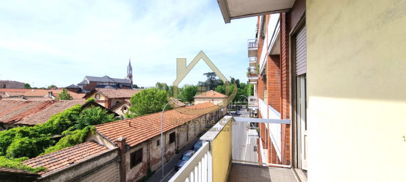 Immagine 37 di Appartamento in vendita  in Vigevano - Corso Genova 2 a Vigevano
