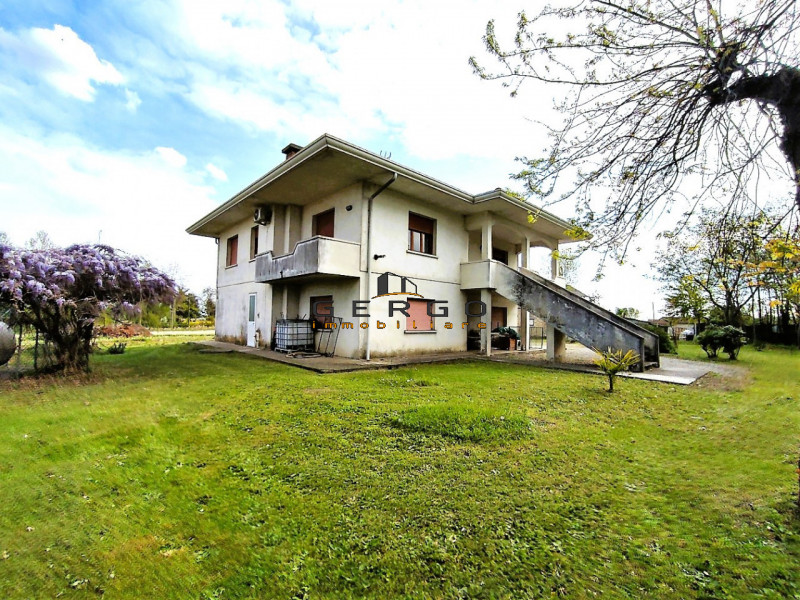 Immagine 4 di Casa indipendente in vendita  in via Belvedere a Pramaggiore