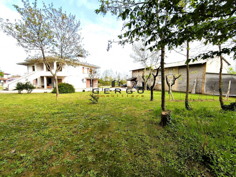 Immagine 10 di Casa indipendente in vendita  in via Belvedere a Pramaggiore