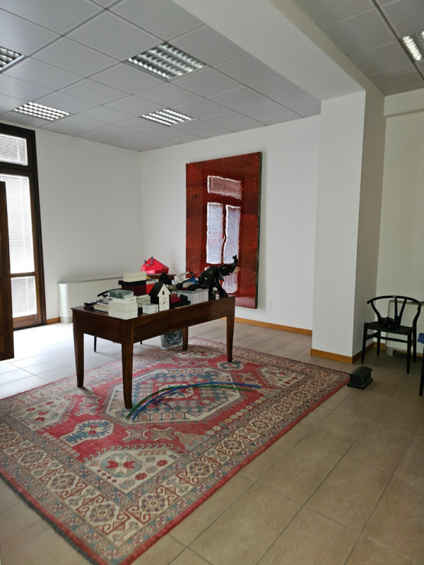 Immagine 6 di Ufficio in vendita  in piazza insurrezione a Padova