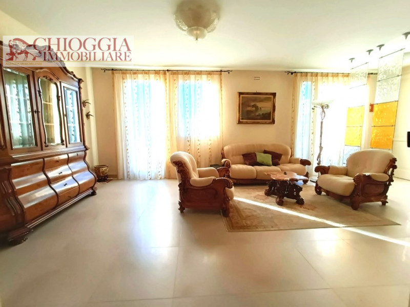 Immagine 4 di Casa bifamiliare in vendita  in Via San Giuseppe a Chioggia