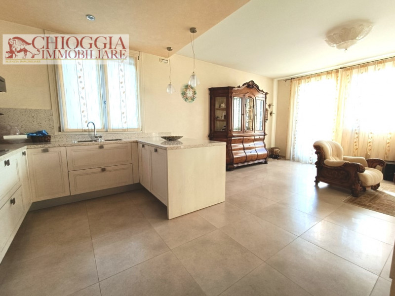 Immagine 6 di Casa bifamiliare in vendita  in Via San Giuseppe a Chioggia