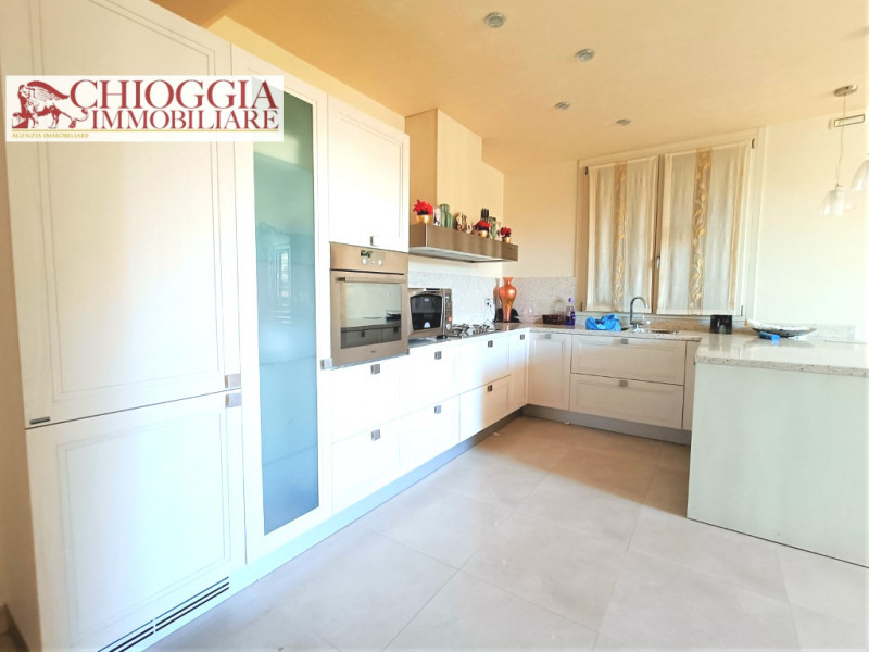 Immagine 8 di Casa bifamiliare in vendita  in Via San Giuseppe a Chioggia