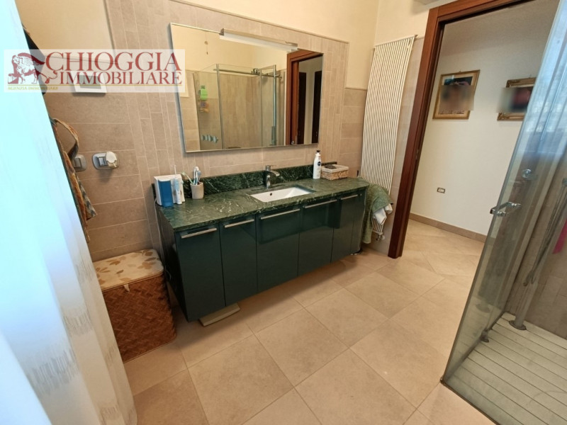 Immagine 11 di Casa bifamiliare in vendita  in Via San Giuseppe a Chioggia