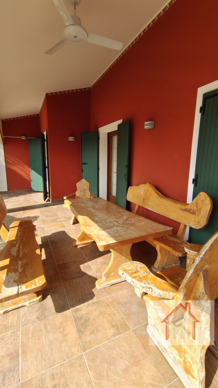 Immagine 8 di Villa in vendita  a Arcade