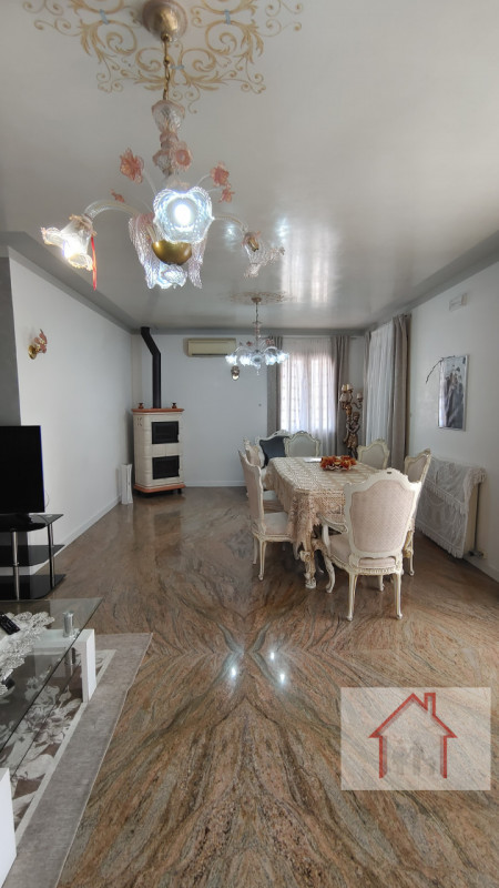 Immagine 17 di Villa in vendita  a Arcade