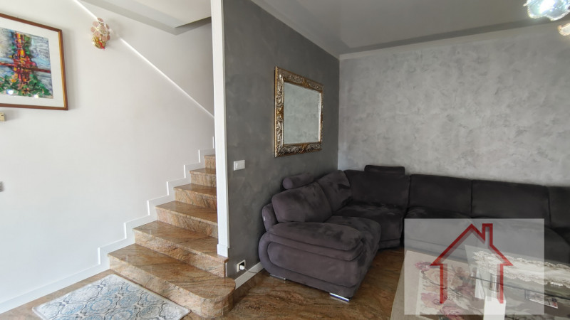 Immagine 19 di Villa in vendita  a Arcade