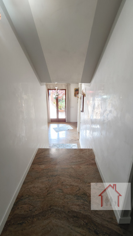 Immagine 27 di Villa in vendita  a Arcade