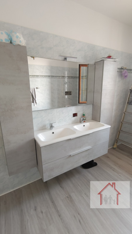 Immagine 29 di Villa in vendita  a Arcade