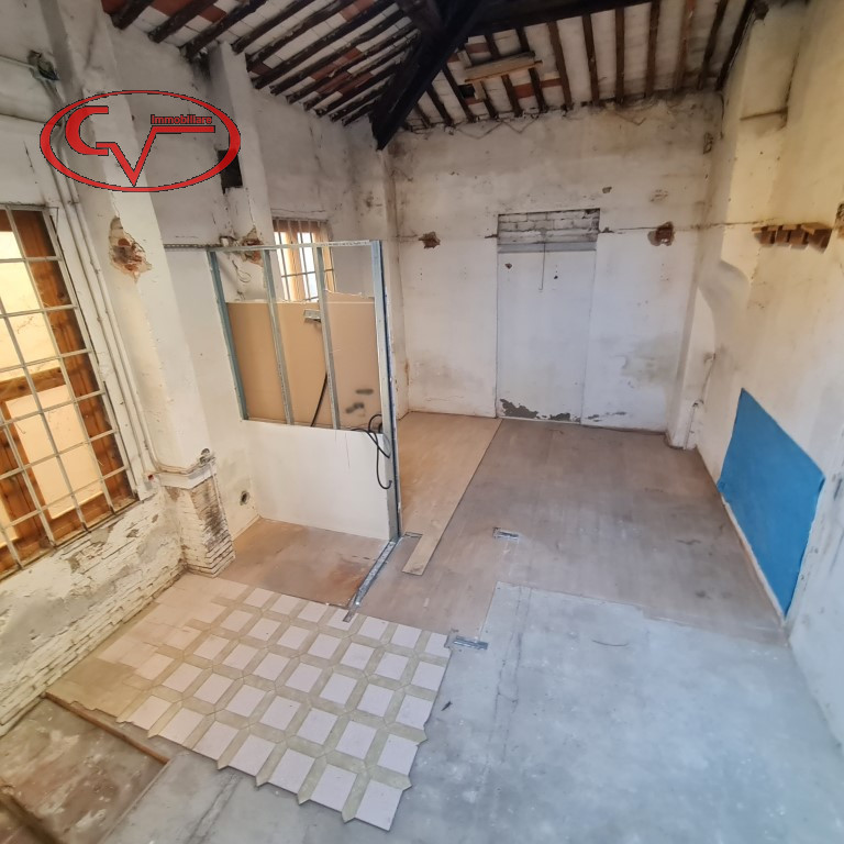 Immagine 5 di Magazzino in vendita  in via trento a Montevarchi