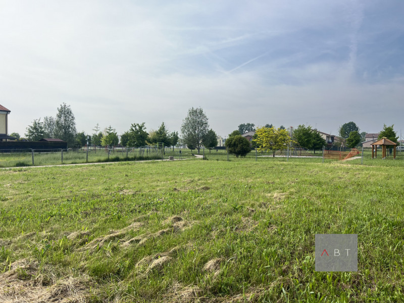 Immagine 1 di Terreno in vendita  a Borgoricco