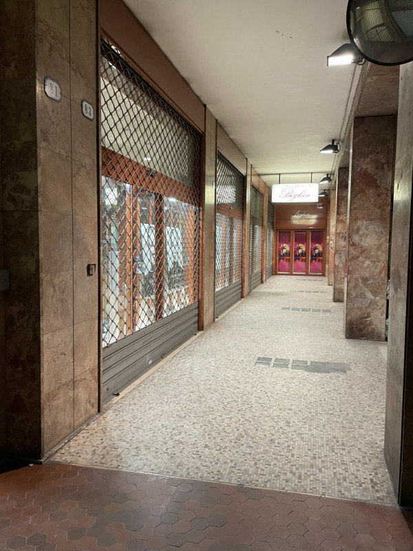 Immagine 6 di Attività commerciale in vendita  in Piazza delle Erbe a Padova