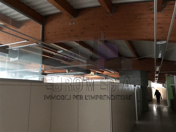 Immagine 3 di Ufficio in vendita  a Vicenza