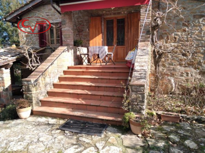 Immagine 5 di Villa in vendita  in vald'ambra a Bucine