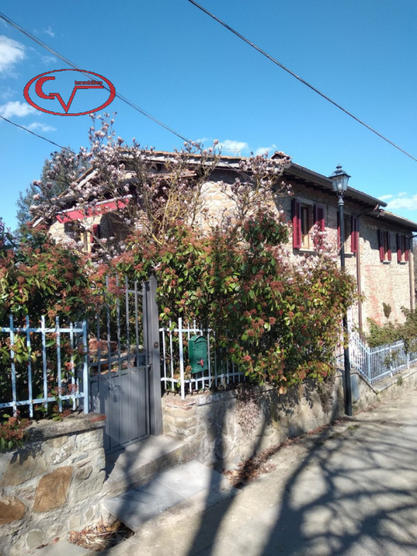 Immagine 7 di Villa in vendita  in vald'ambra a Bucine