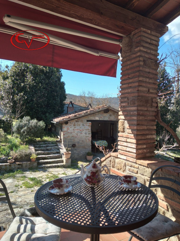 Immagine 8 di Villa in vendita  in vald'ambra a Bucine