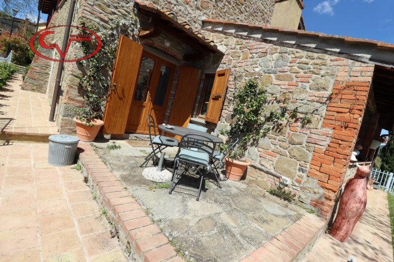 Immagine 13 di Villa in vendita  in vald'ambra a Bucine