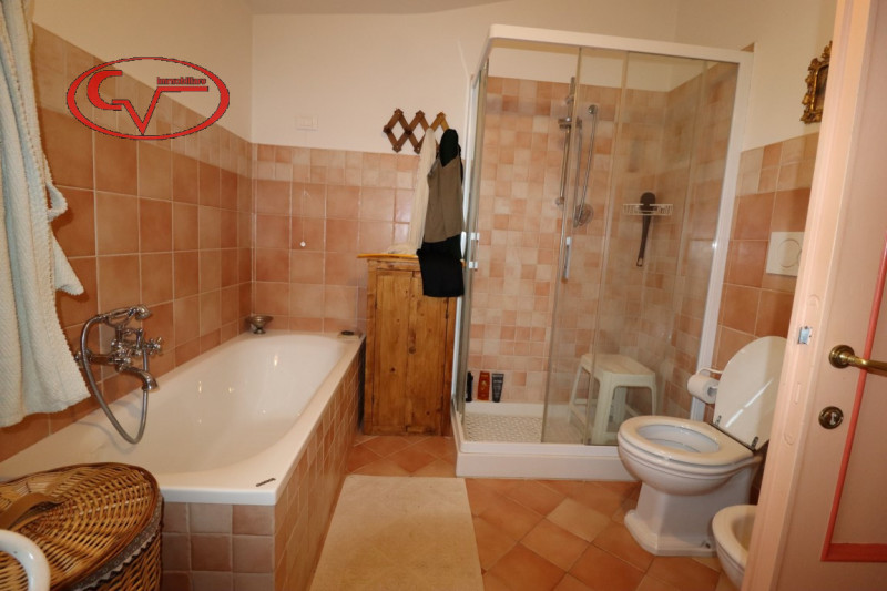 Immagine 40 di Villa in vendita  in vald'ambra a Bucine