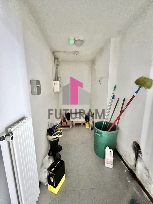 Immagine 16 di Capannone industriale in affitto  in STRADA DEI PIZZOLATI a Vicenza