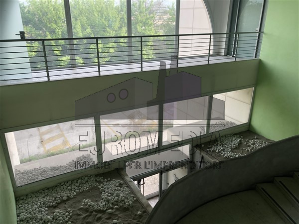 Immagine 1 di Ufficio in vendita  a Vicenza