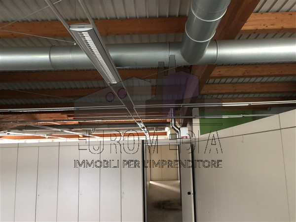 Immagine 6 di Ufficio in vendita  a Vicenza