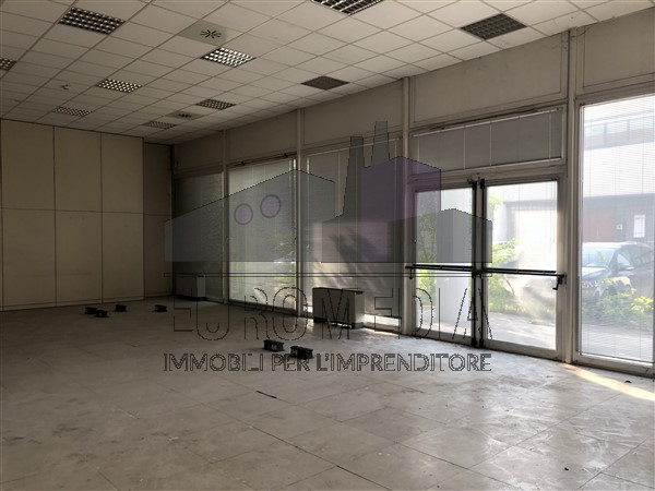 Immagine 11 di Ufficio in vendita  a Vicenza