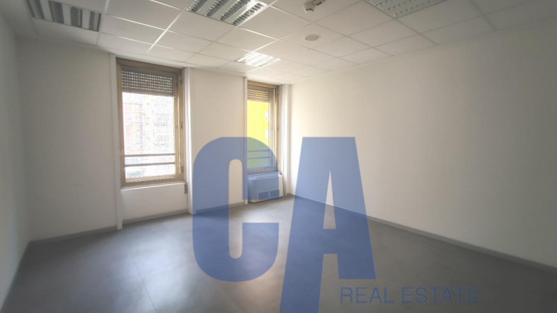 Immagine 17 di Ufficio in affitto  in PIAZZA MONTE TITANO a Milano