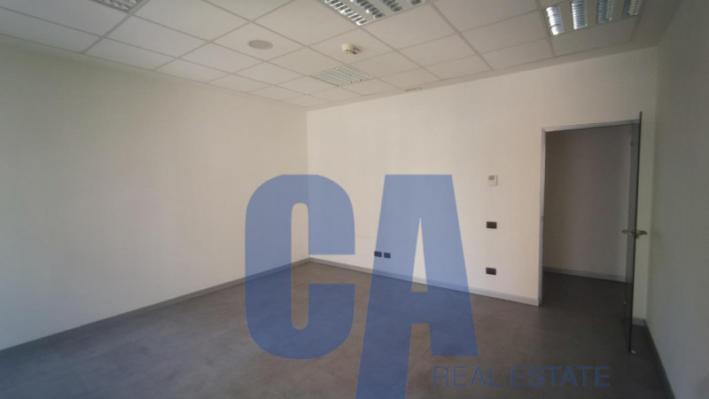 Immagine 18 di Ufficio in affitto  in PIAZZA MONTE TITANO a Milano