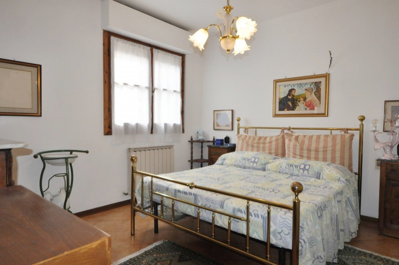 Immagine 7 di Casa indipendente in vendita  in viale Matteotti a Montevarchi