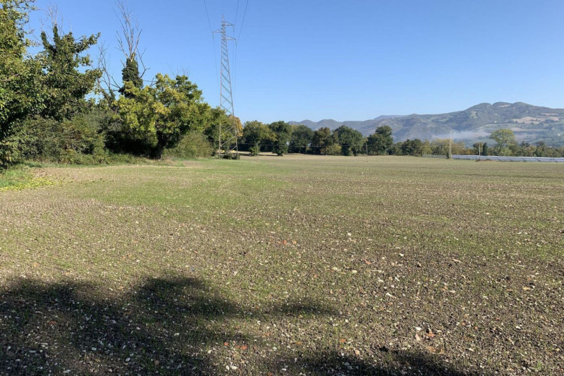 Immagine 7 di Terreno in vendita  in Località Candiracci, SP 3 – Via Flaminia Nord, N. snc a Cagli