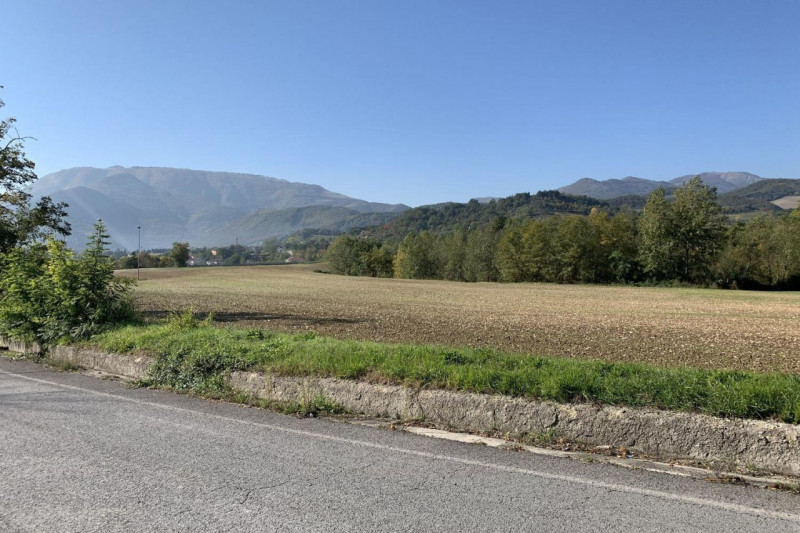 Immagine 8 di Terreno in vendita  in Località Candiracci, SP 3 – Via Flaminia Nord, N. snc a Cagli