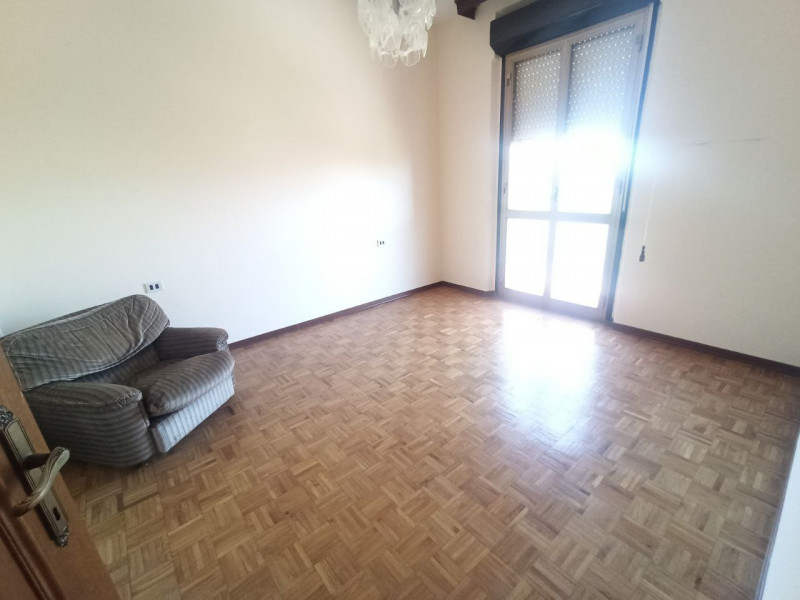 Immagine 12 di Appartamento in vendita  in Via Giuseppe Garibaldi a Castiglione Del Lago