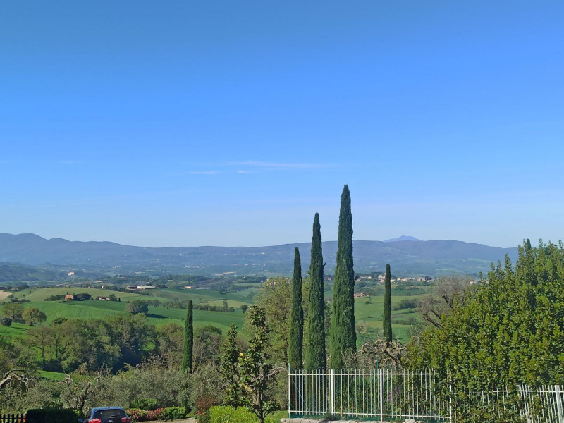 Immagine 22 di Appartamento in vendita  in Via Giuseppe Garibaldi a Castiglione Del Lago