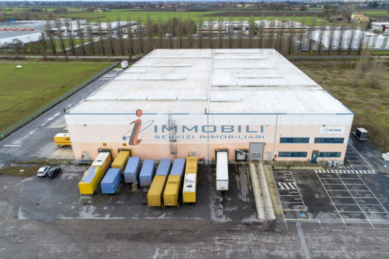 Immagine 3 di Magazzino in affitto  in VIA COSTITUZIONE a Rolo