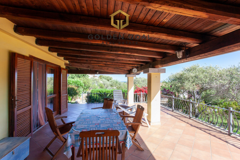 Immagine 1 di Villetta a schiera in vendita  in Via dei Giacinti a Budoni