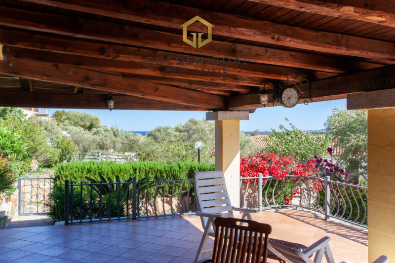 Immagine 2 di Villetta a schiera in vendita  in Via dei Giacinti a Budoni