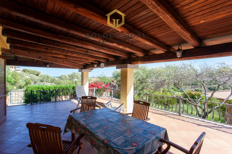 Immagine 3 di Villetta a schiera in vendita  in Via dei Giacinti a Budoni