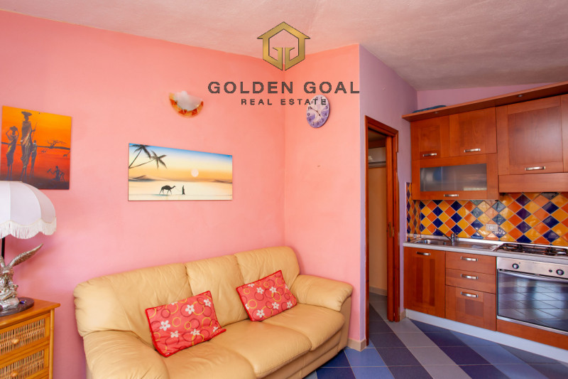 Immagine 8 di Villetta a schiera in vendita  in Via dei Giacinti a Budoni