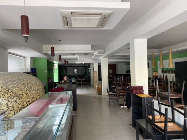 Immagine 4 di Negozio in vendita  in VIA DELLA VILLA NUOVA a Firenze