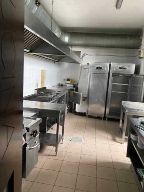 Immagine 10 di Negozio in vendita  in VIA DELLA VILLA NUOVA a Firenze