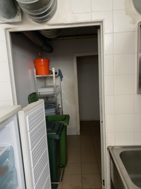 Immagine 15 di Negozio in vendita  in VIA DELLA VILLA NUOVA a Firenze