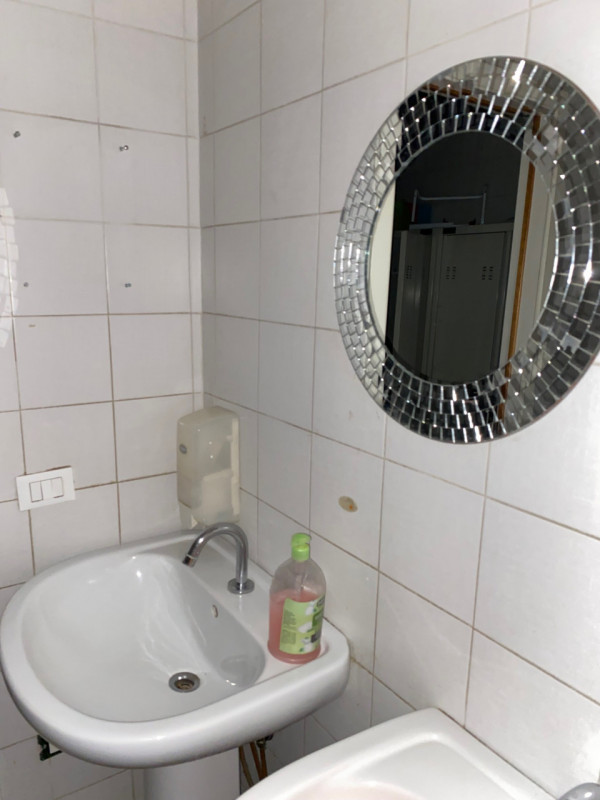 Immagine 28 di Negozio in vendita  in VIA DELLA VILLA NUOVA a Firenze