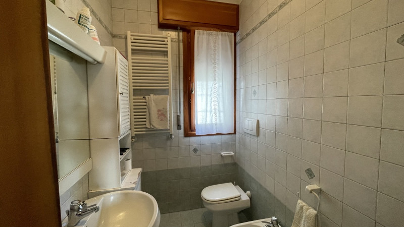 Immagine 17 di Appartamento in vendita  in Via Sottomarina a Chioggia