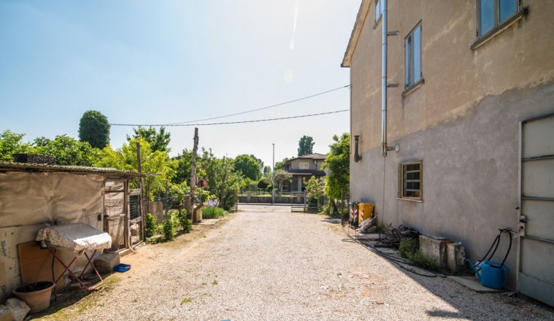 Immagine 18 di Villa in vendita  in Vicolo Bassetto a Selvazzano Dentro