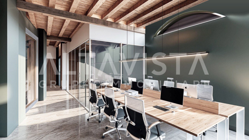 Immagine 1 di Negozio in affitto  in Via Santa Maria a Desenzano Del Garda