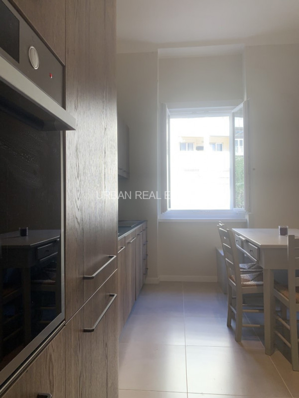 Immagine 11 di Appartamento in affitto  in Viale Miramare 37 a Trieste